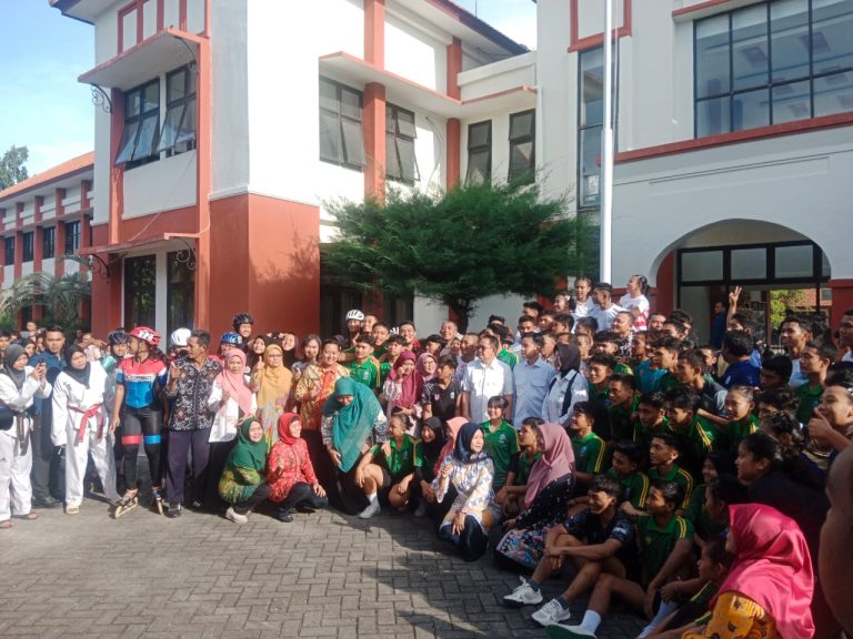 Wakil Presiden RI Kunjungi SMA Negeri Olahraga Sidoarjo, Dorong Pengembangan Prestasi Atlet Muda