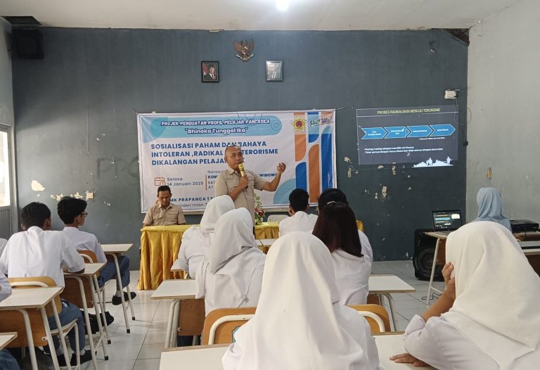 SOSIALISASI MENGENAI PAHAM DAN BAHAYANYA INTOLERANSI, RADIKALISME, DAN TERORISME DI KALANGAN PELAJAR SMK